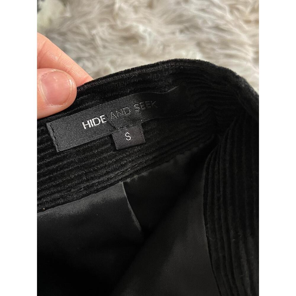NWT HIDE AND SEEK Womens Skirt Size Small Black Mini Corduroy Trendy Streetwear - Picture 3 of 4